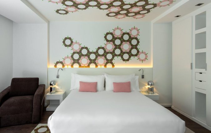 Slaapkamer van hotel Room Mate Carla in Barcelona